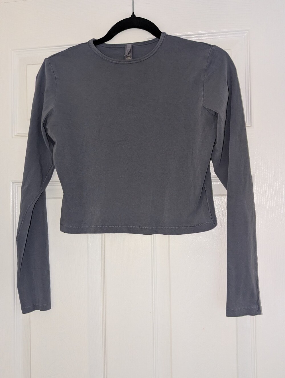 SKIMS M Cropped Cotton Jersey Long Sleeve Color Mineral (a muted, slate blue)